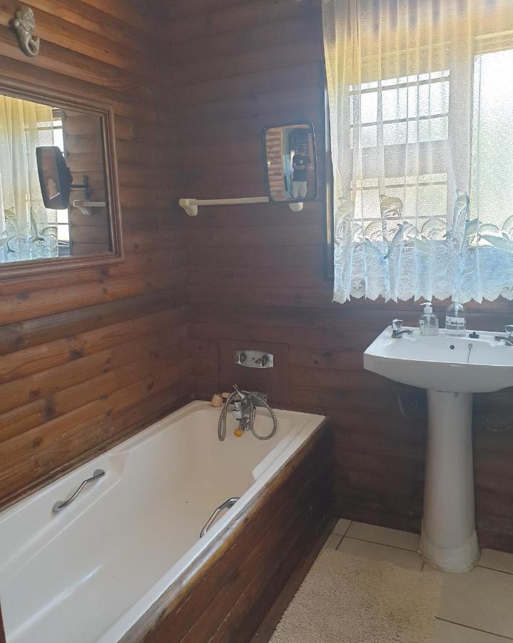 Deep Blue Guest House Amanzimtoti Eksteriør bilde