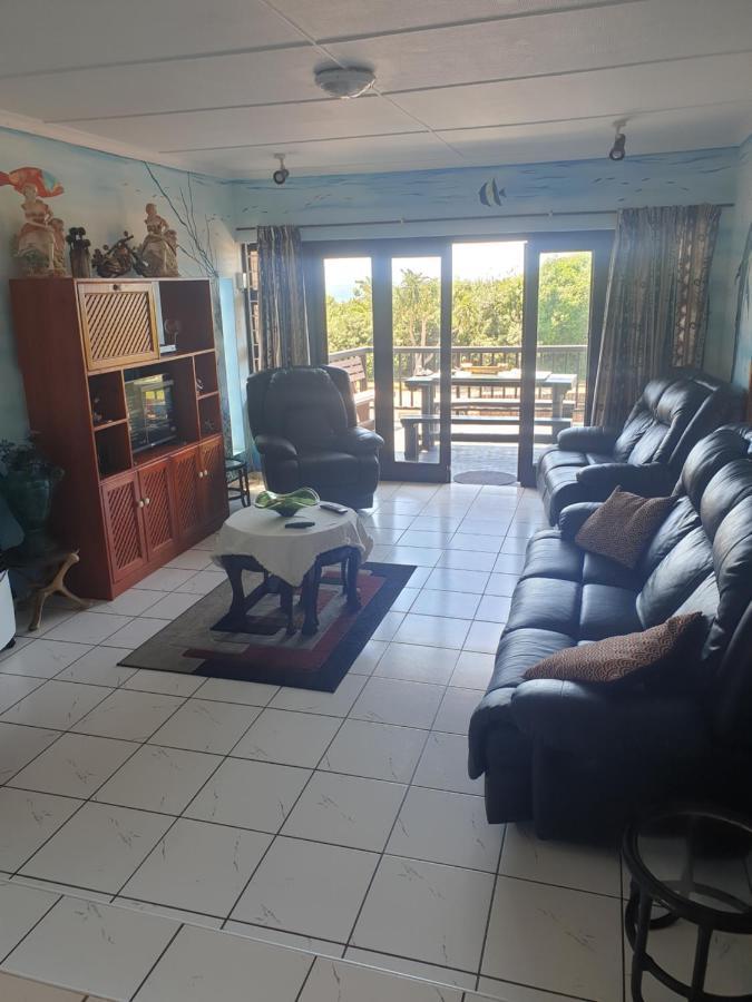 Deep Blue Guest House Amanzimtoti Eksteriør bilde